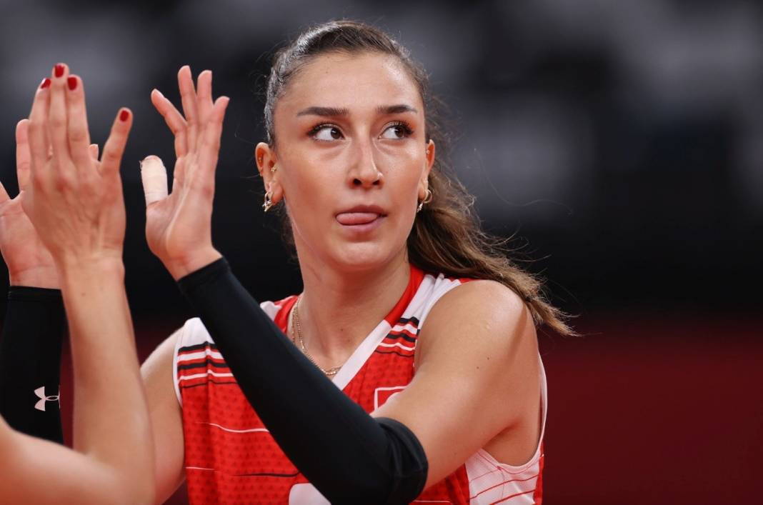 Fenerbahçeli oldu coştu da coştu: Hande Baladın öyle bir mesaj gönderdi ki... 8